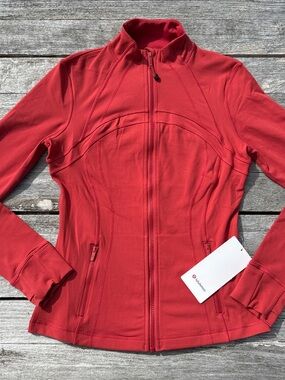 Lululemon Define Jacket Luon Chalk‎ Red Size 8 NWT